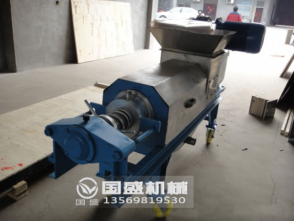 新型多功能螺旋壓榨機(jī) 新型多功能螺旋壓榨機(jī)