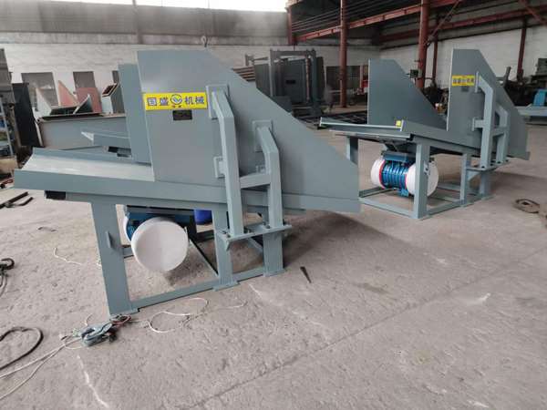 冶金溜井放礦多臺板振動放礦機(jī) 冶金溜井放礦多臺板振動放礦機(jī)