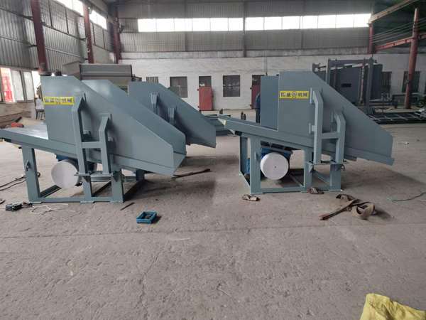 FZC-1.8振動放礦機(jī) FZC-1.8振動放礦機(jī)