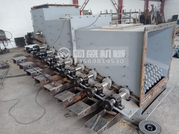 原煤分級專用滾軸篩煤機(jī) 原煤分級專用滾軸篩煤機(jī)