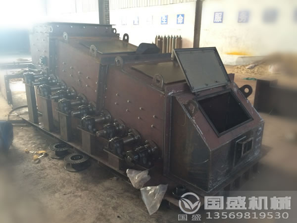 多級(jí)聯(lián)動(dòng)泥石分離機(jī) 多級(jí)聯(lián)動(dòng)泥石分離機(jī)