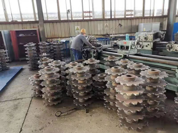 重型礦用篩篩軸圖片 重型礦用篩篩軸圖片